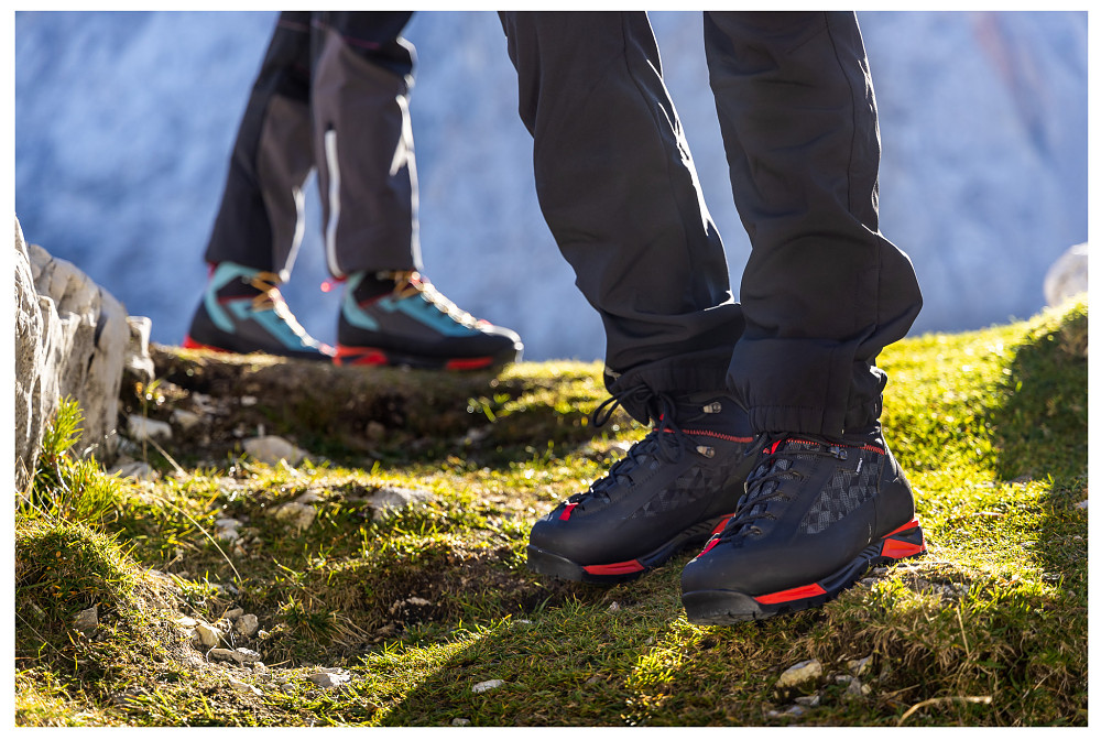 CARABINER  - Mountaineering 