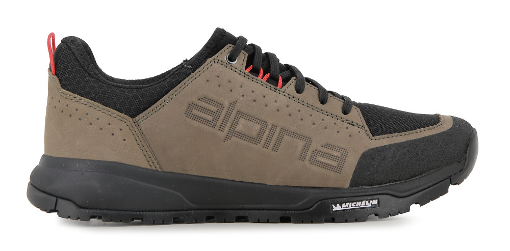 MAX       OUTDOOR  - Urban Outdoor