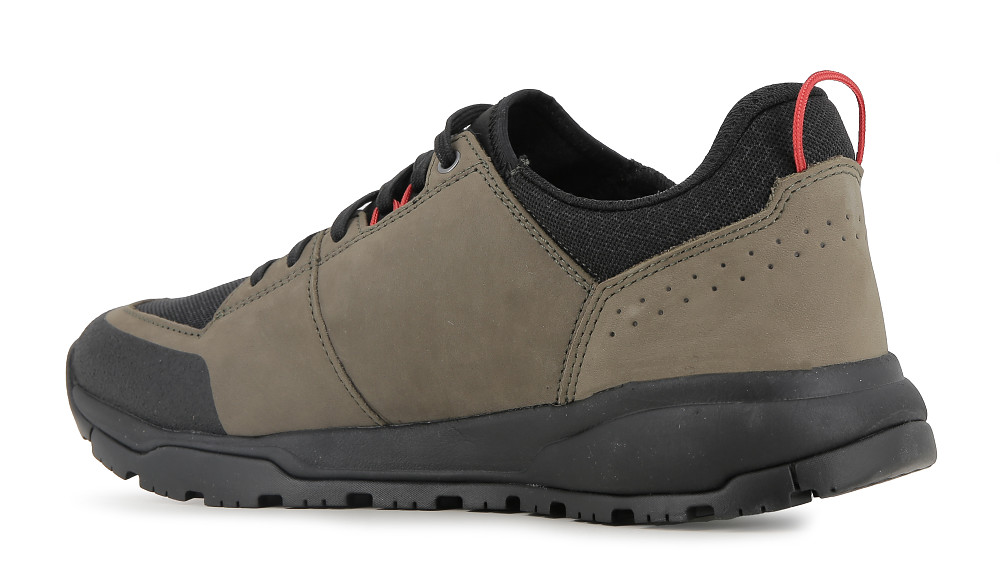 MAX       OUTDOOR  - Urban Outdoor