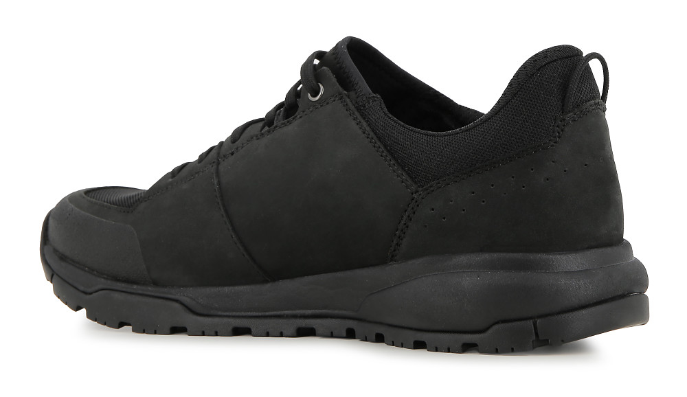 MAX       OUTDOOR  - Urban Outdoor